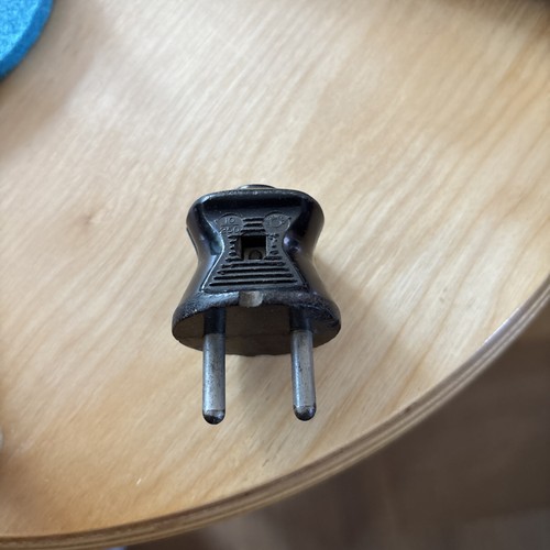 Netzstecker vintage zwei - netzstecker,